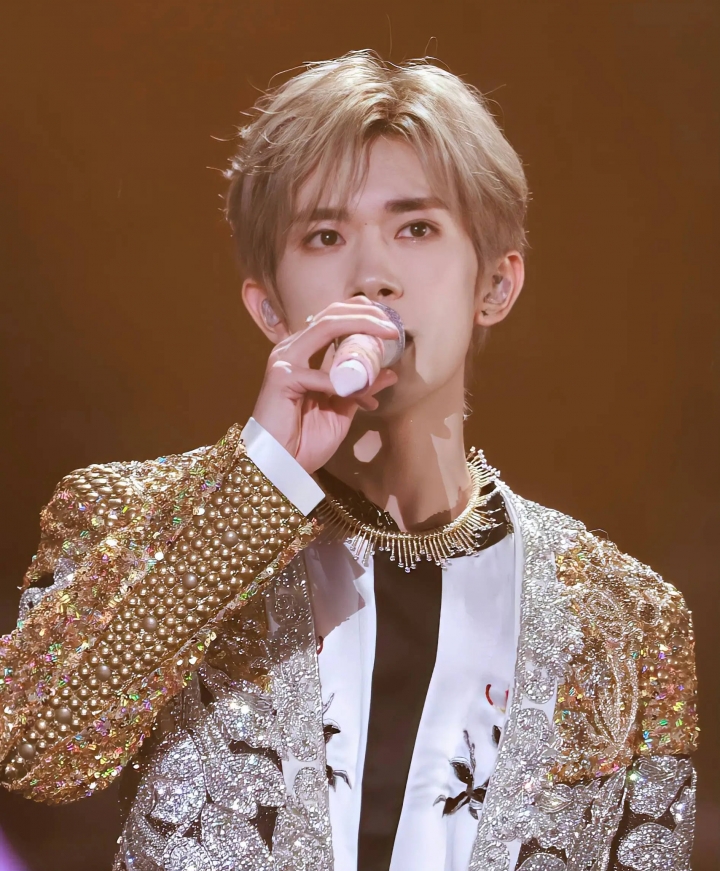 周迅赵丽颖杨紫争张艺谋新剧《主角》女主？男主疑已定易烊千玺 6